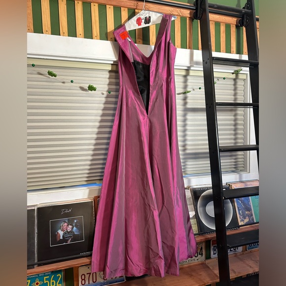 b Michael America red collection gown - Picture 4 of 6